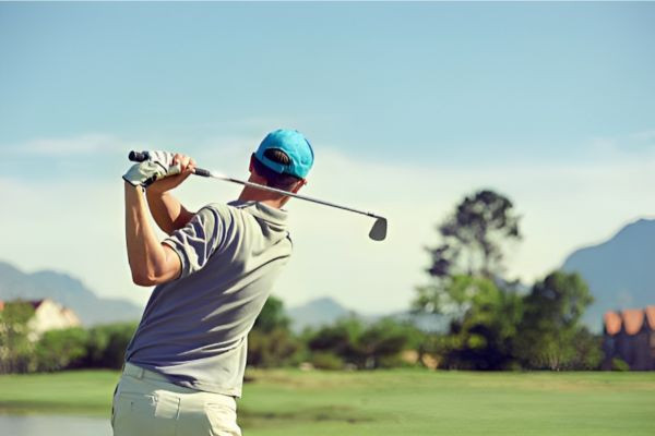 Mastering the Art of Straight Golf Shots Three Key Techniques for a Natural and Effective Swing