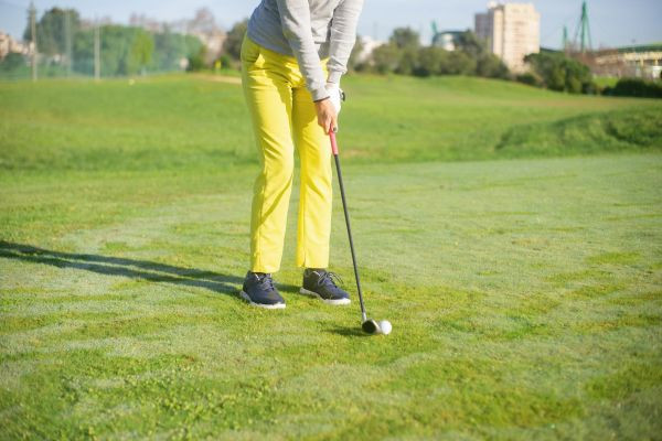Secrets of a Flat Left Wrist in Golf: Techniques from the Pros