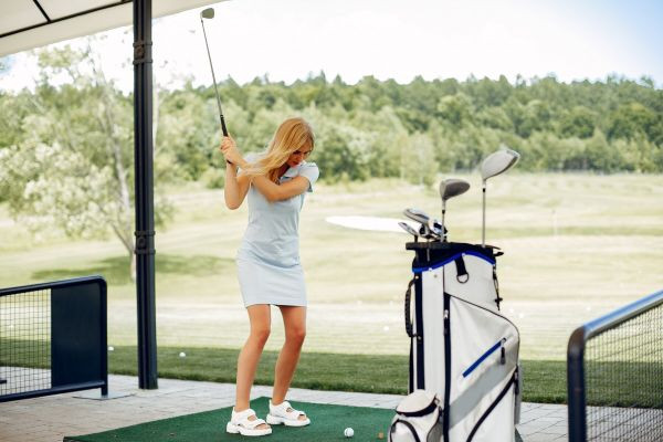 Improve Golf Performance with a Shorter Backswing